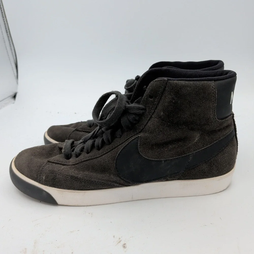 Nike Blazer Mid 77 Black Suede Gum Sole Womens Sneakers 917862-003 Size 9